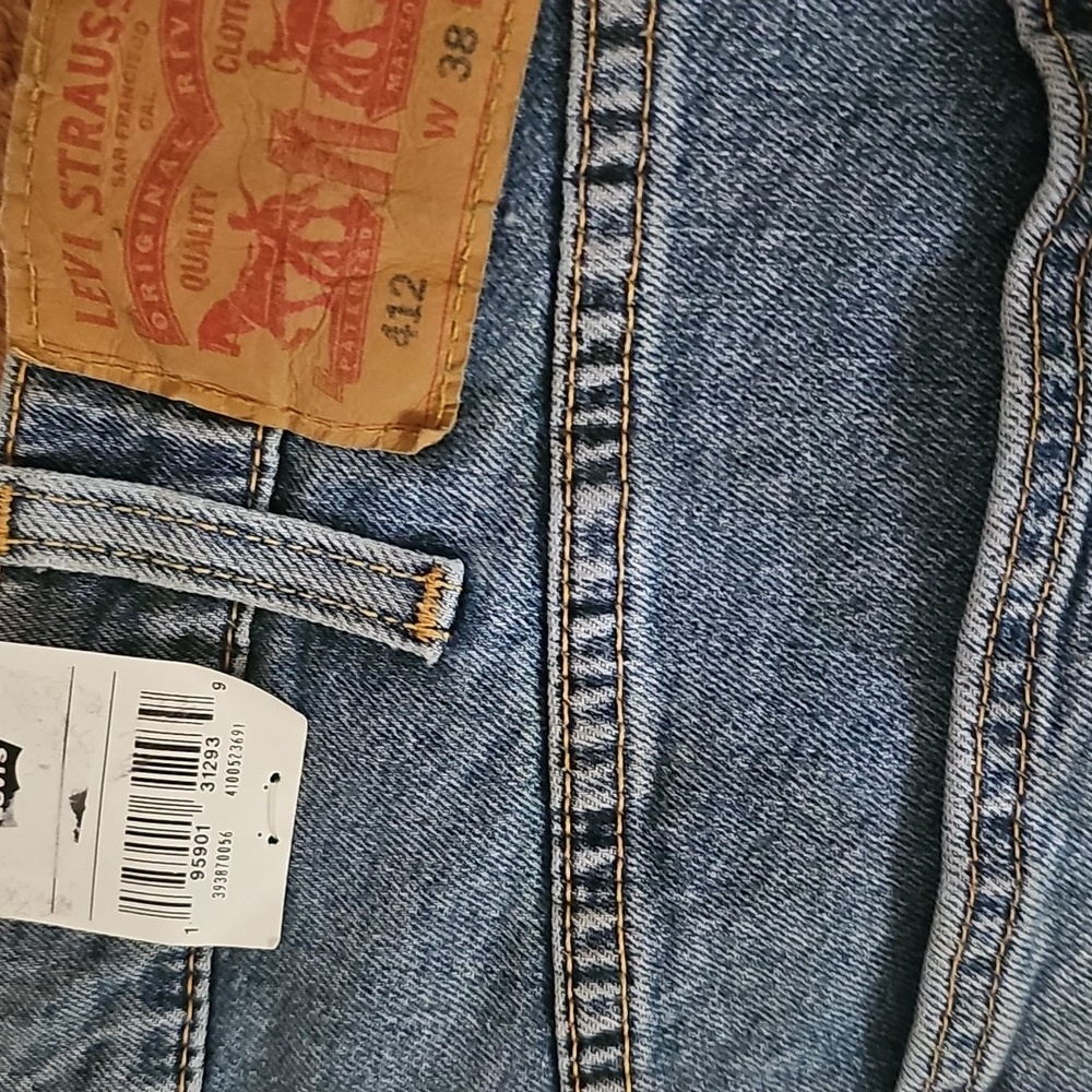 Levi's Men's Denim Shorts- Blue Wolf Scratch Distressed 412 Slim-Fit, Size 38 - Picture 4 of 5